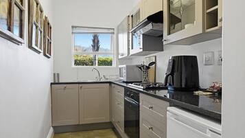 Double Room, 1 Double or 2 Twin Beds, Garden View, Garden Area (Self Catering) | Private kitchen | Coffee/tea maker, fridge