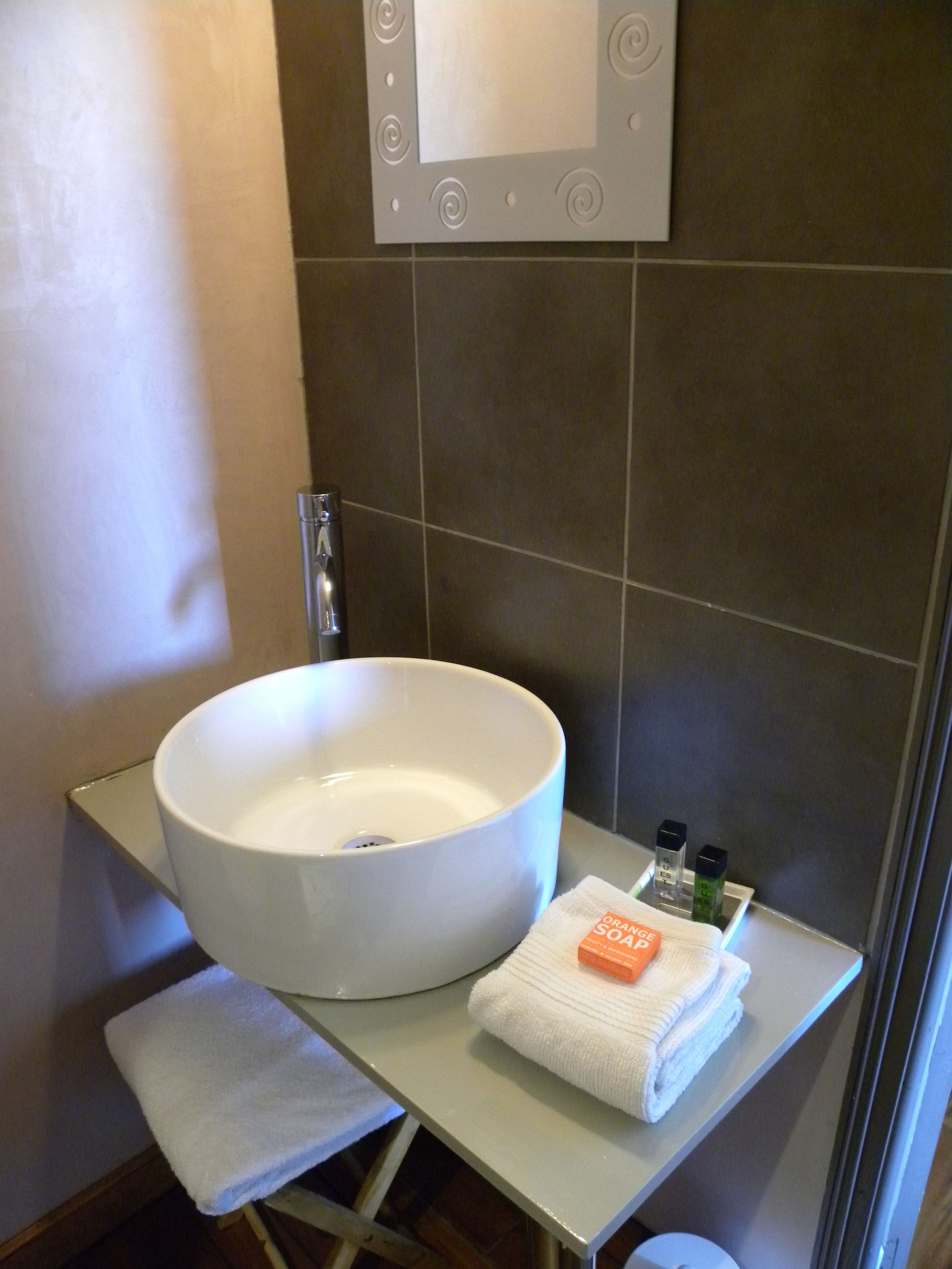 double room | bathroom sink