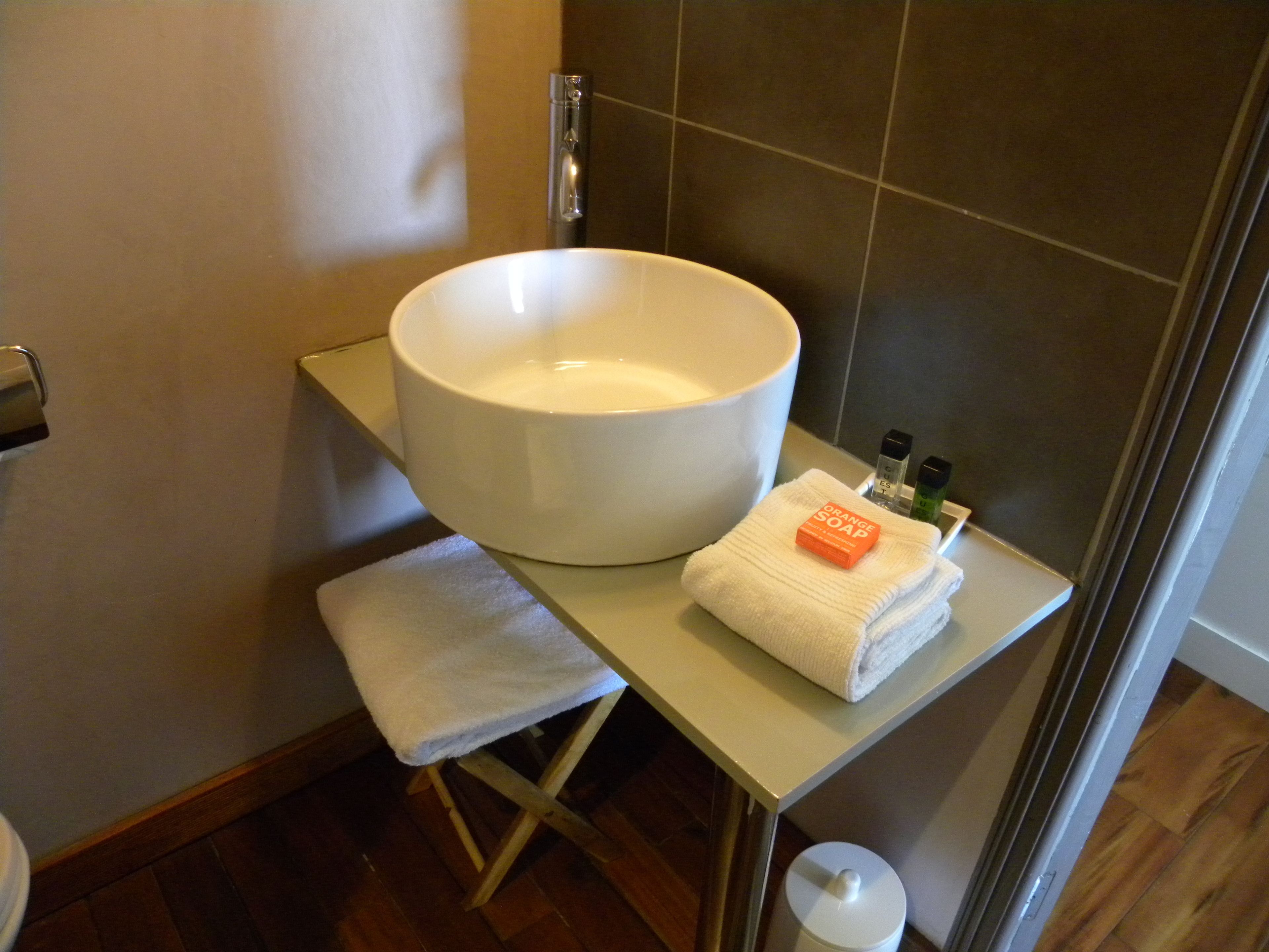 double room | bathroom sink