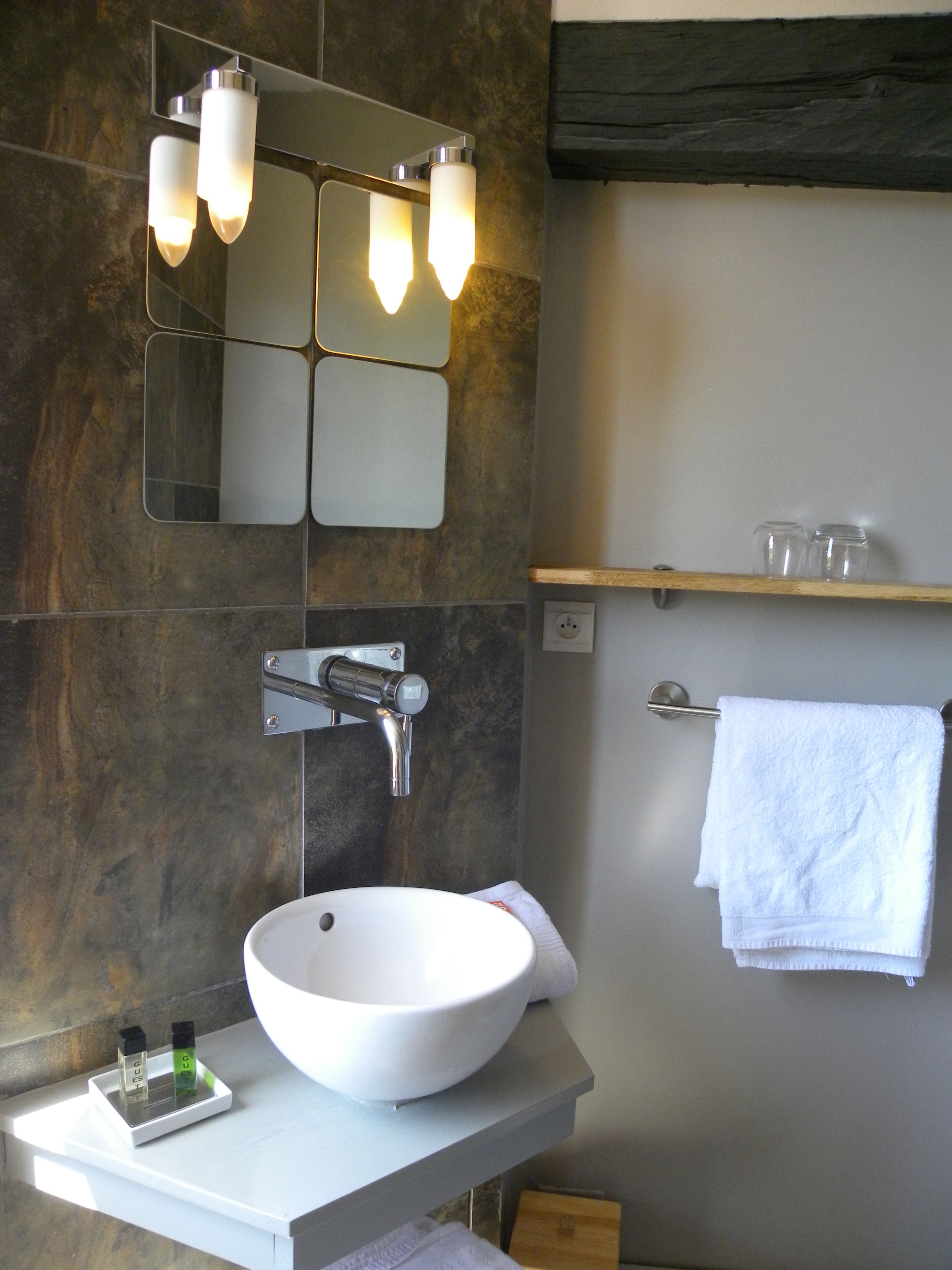 double room | bathroom sink