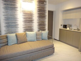 Ropa de cama hipoalergénica y minibar 