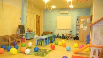 Children’s play area – indoor