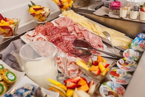 Free daily cooked-to-order breakfast - Hotel Ariston (Varazze)
