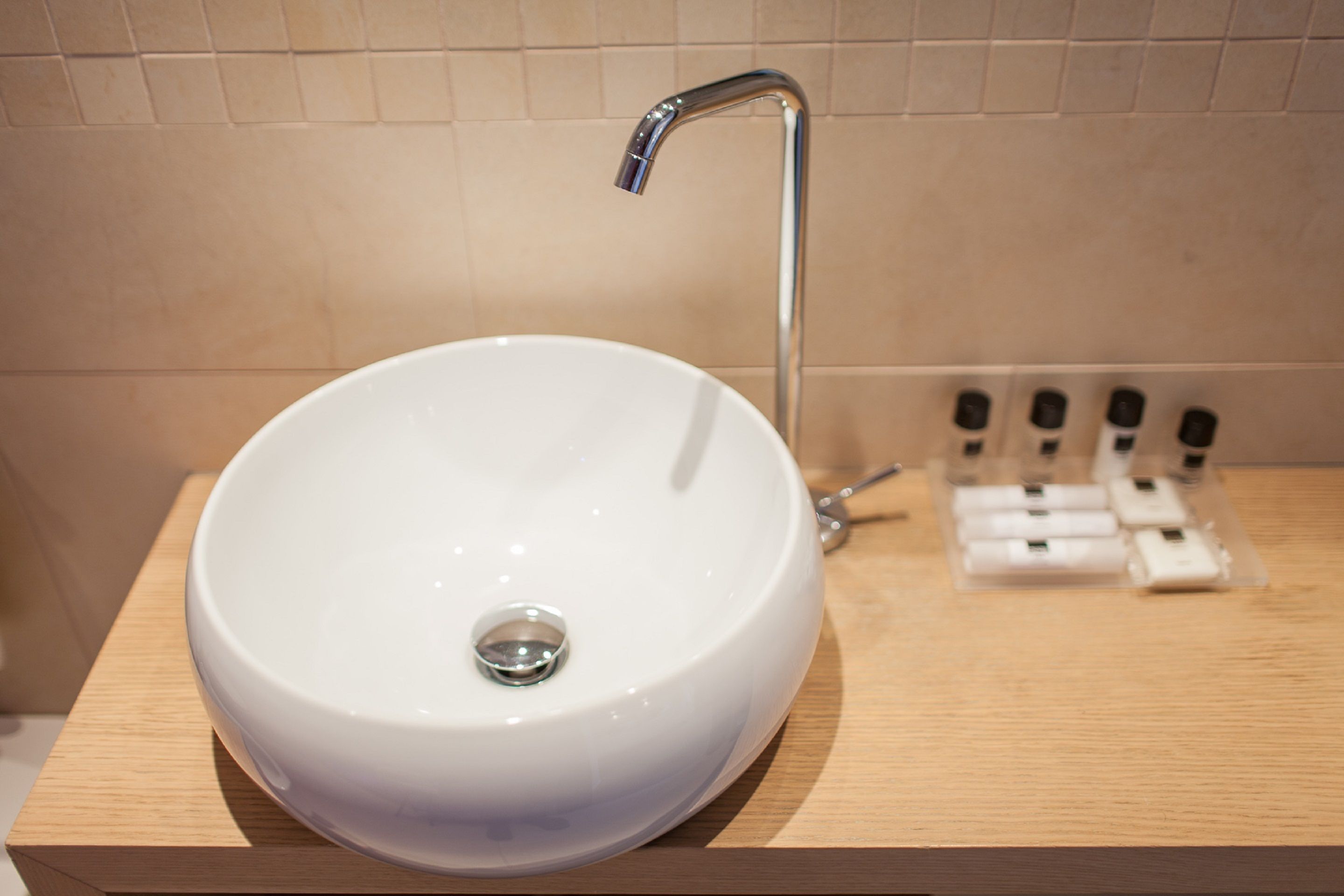 studio suite | bathroom sink