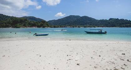 Anjungan Beach Resort