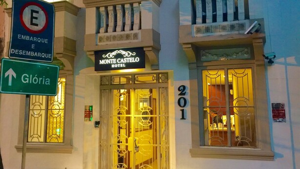 Front of property – evening/night - Monte Castelo (Rio de Janeiro)