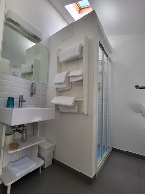 Regadera, regadera tipo lluvia, amenidades de baño ecológicas