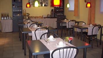 Frühstück und Abendessen, französische Küche