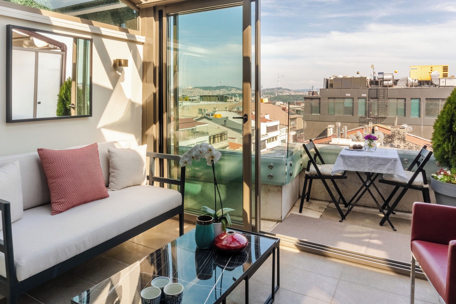 المنشأة من الخارج