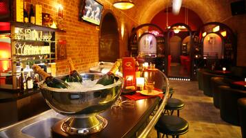 Bar (in der Unterkunft)