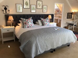 Deluxe Double Room First Floor | Premium bedding, minibar, in-room safe, individually decorated - Auberge Clermont (Franschhoek)