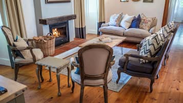 Villa, 3 Bedrooms, Private Pool (Self Catering) | Living room | Flat-screen TV