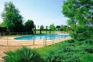 Outdoor pool, sun loungers - Le Rotonde (Massarosa)