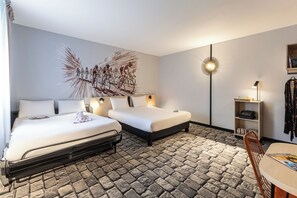 Family Room, 1 Double Bed with Sofa bed | Desk, laptop workspace, travel crib, free WiFi