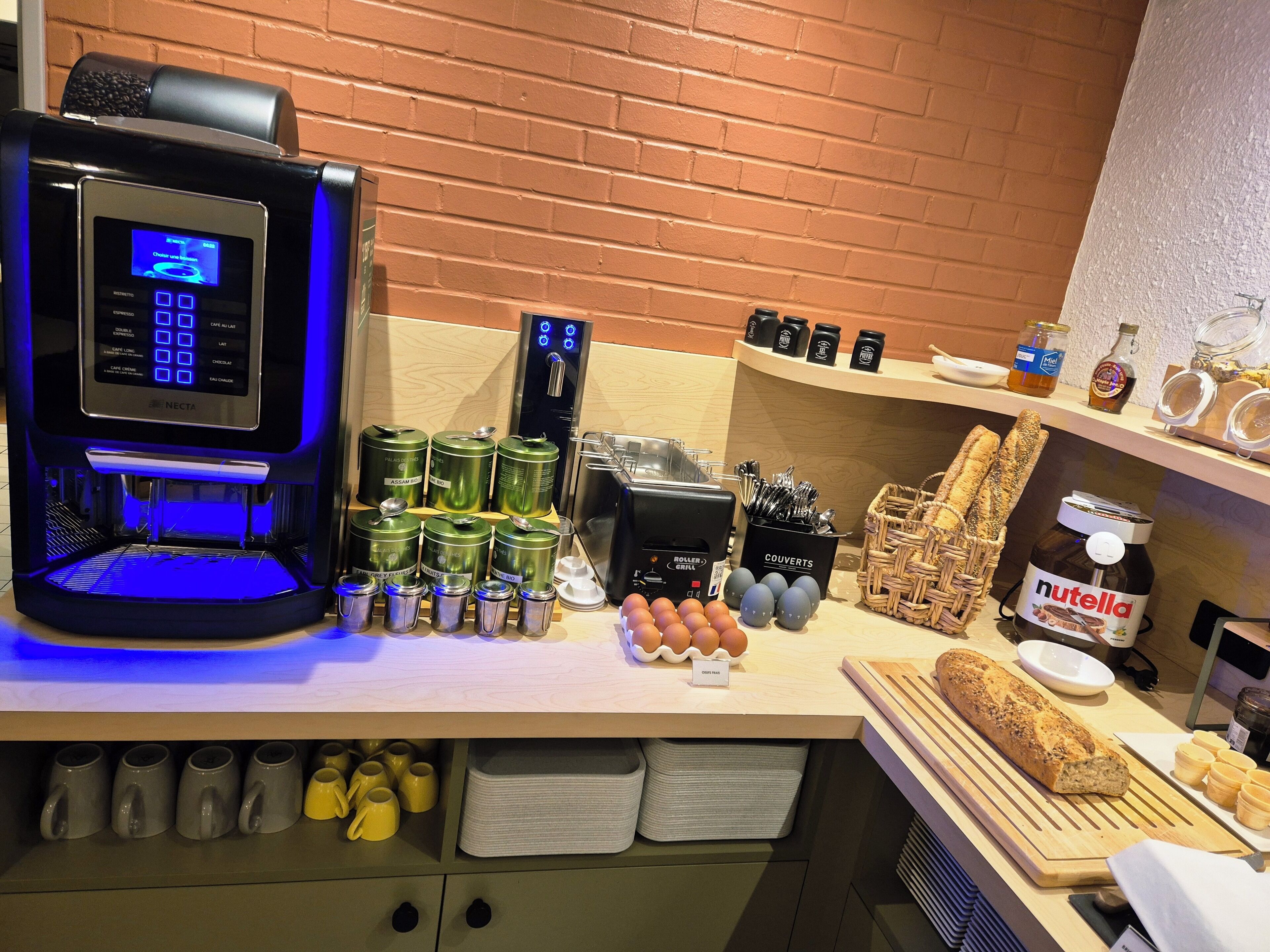 daily buffet breakfast (eur 11 per person)