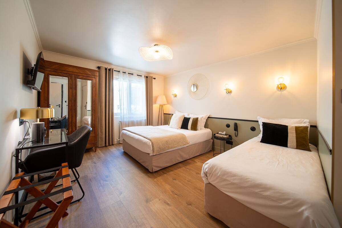 Chambre Quadruple Familiale | 1 chambre, literie de qualité supérieure, décoration personnalisée