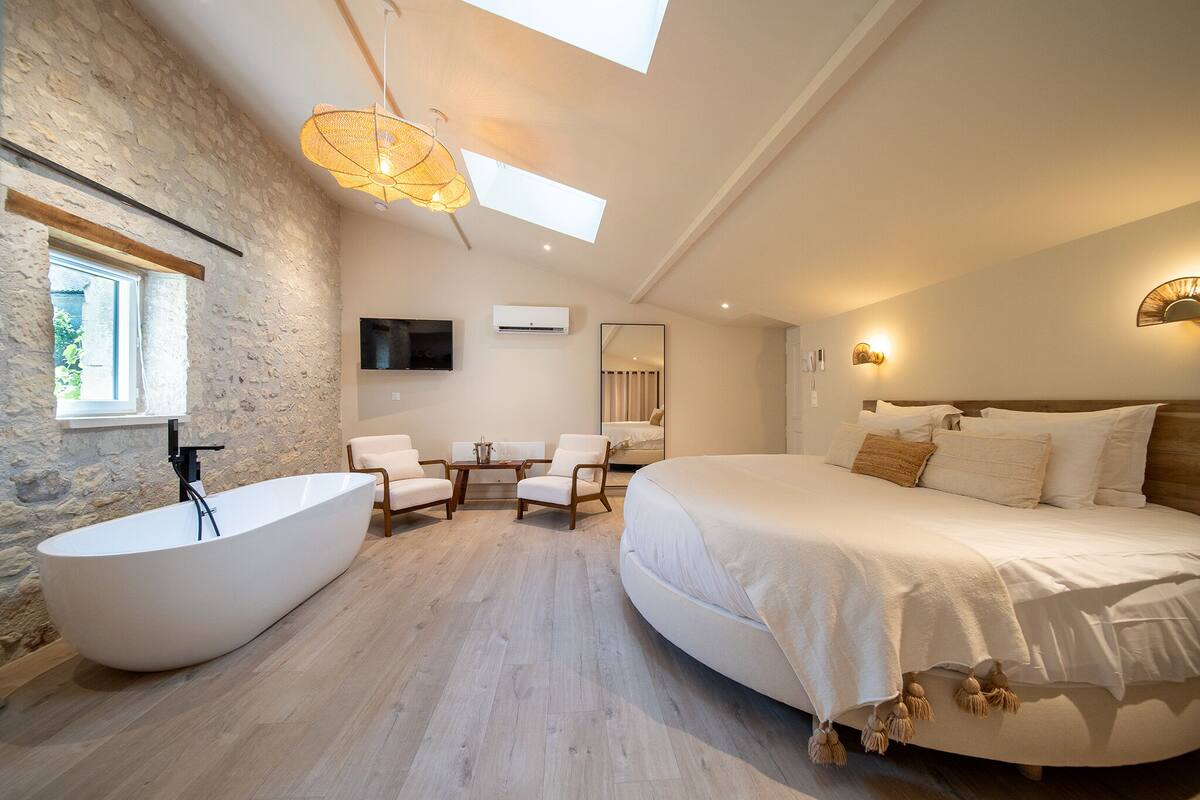 Chambre Double Signature | 1 chambre, literie de qualité supérieure, décoration personnalisée