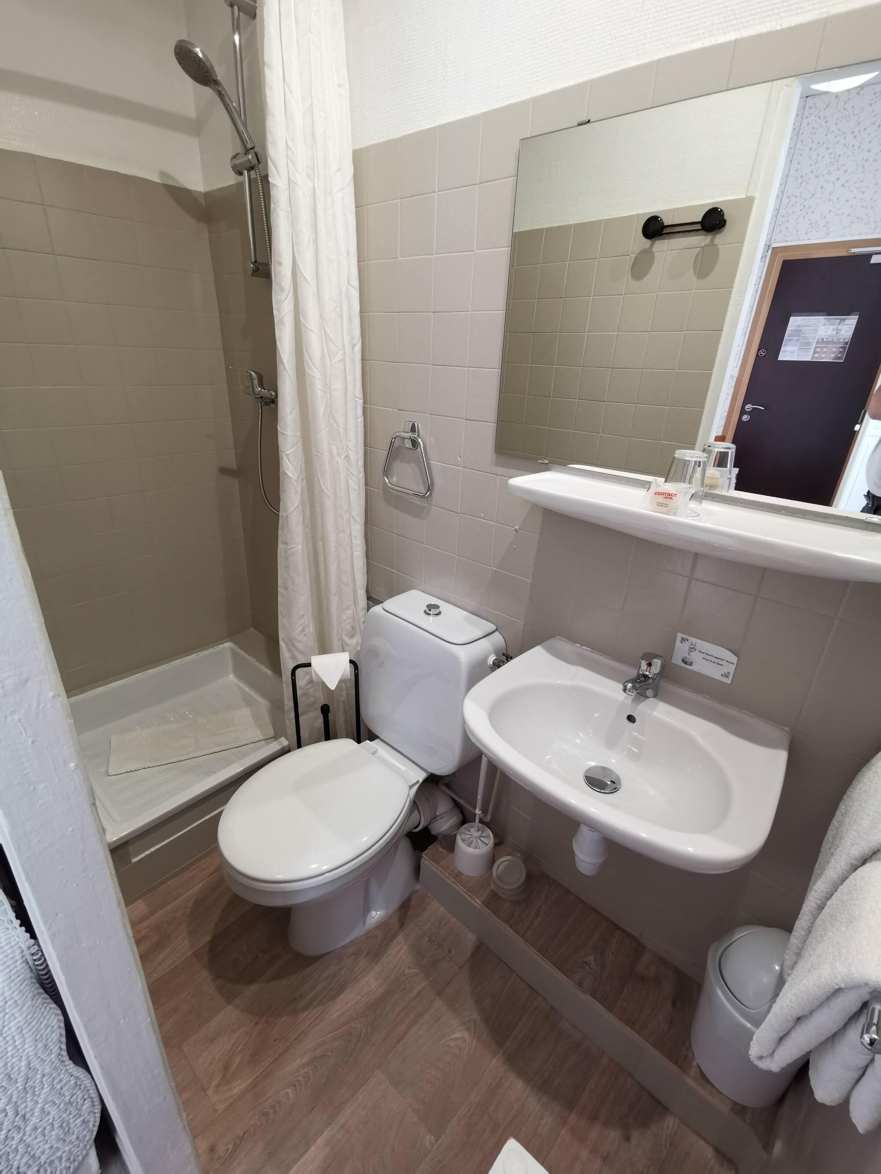 economy single room, city view | desk, laptop workspace, free wifi, bed sheets