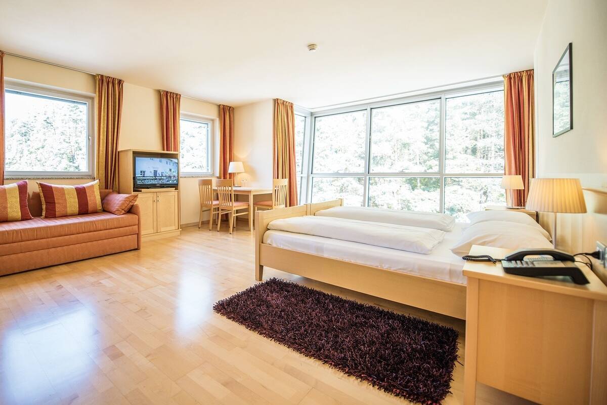 Triple Room | Premium bedding, minibar, in-room safe, desk