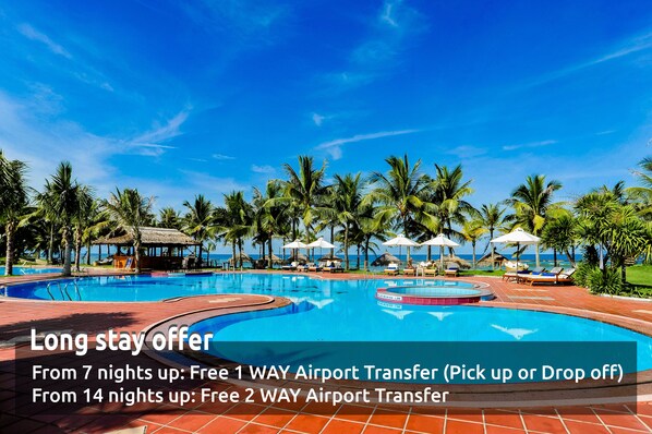 야외 수영장, 수영장 파라솔, 일광욕 의자