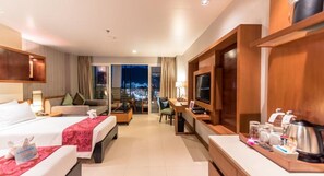 Deluxe Twin Bed | In-room safe, desk, blackout curtains, iron/ironing board - ASHLEE Hub Hotel Patong (Patong)