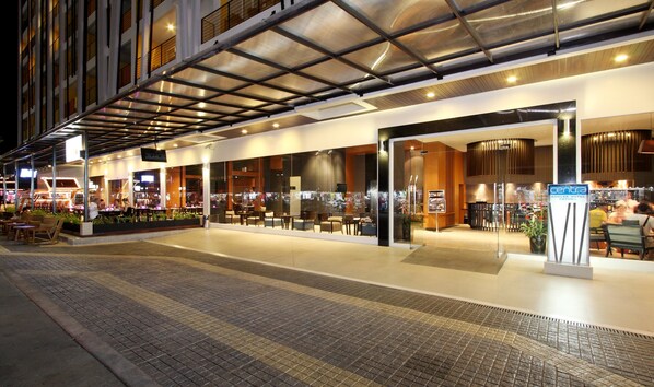 Property entrance - ASHLEE Hub Hotel Patong (Patong)