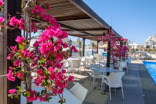 Atrium Zenon Hotel Apts