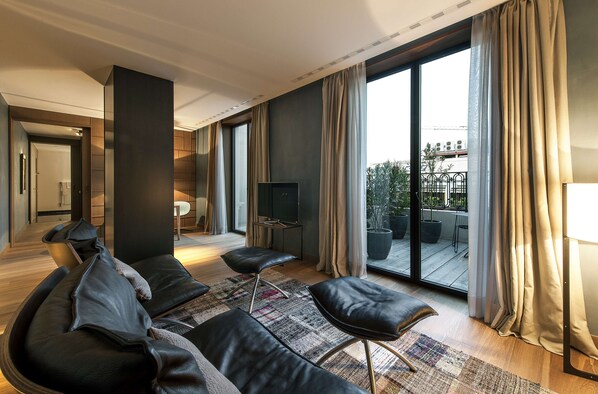 Luxury Suite, Terrace