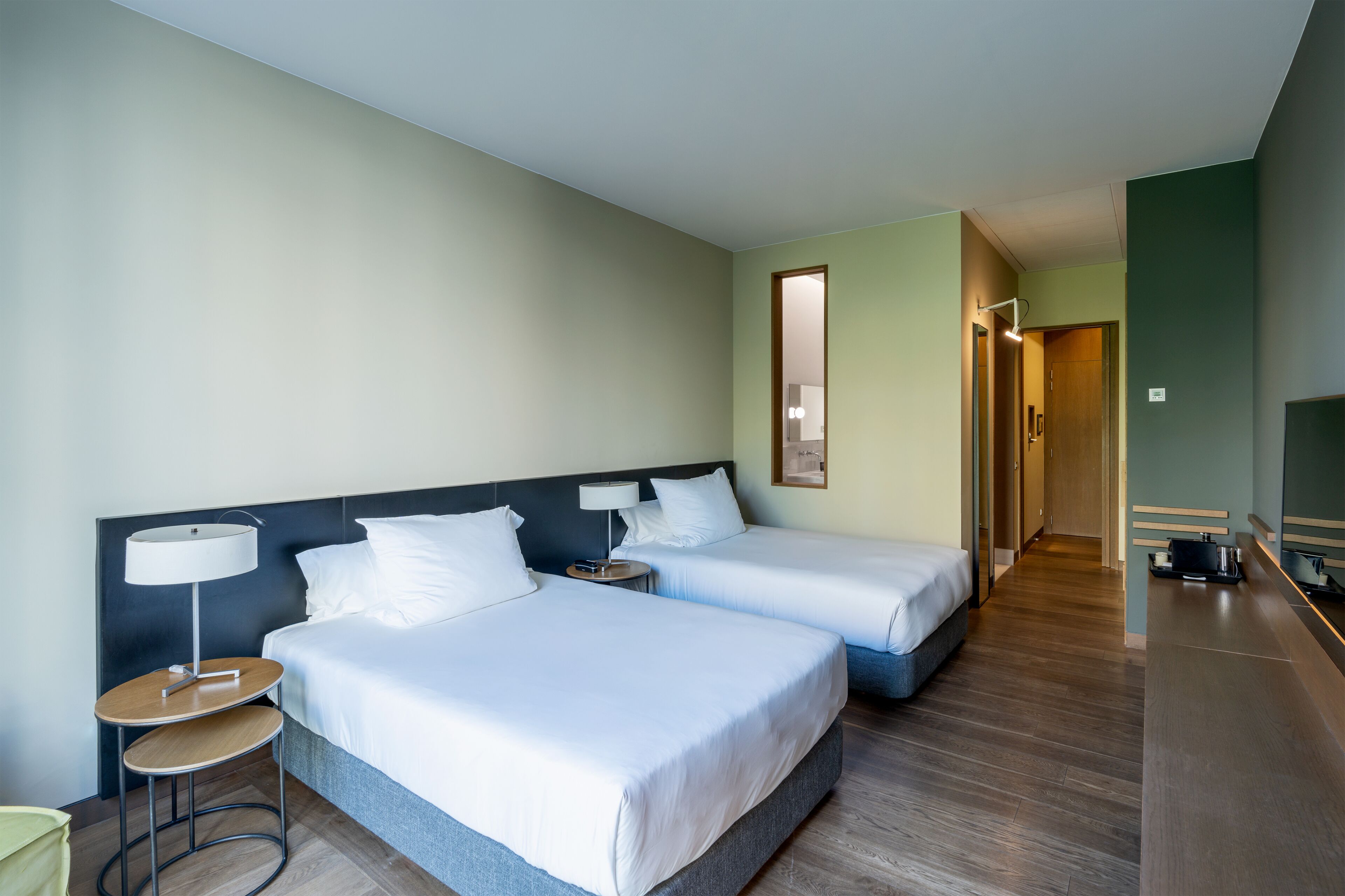 Premium Twin Room | Sábanas de algodón egipcio y ropa de cama de alta calidad