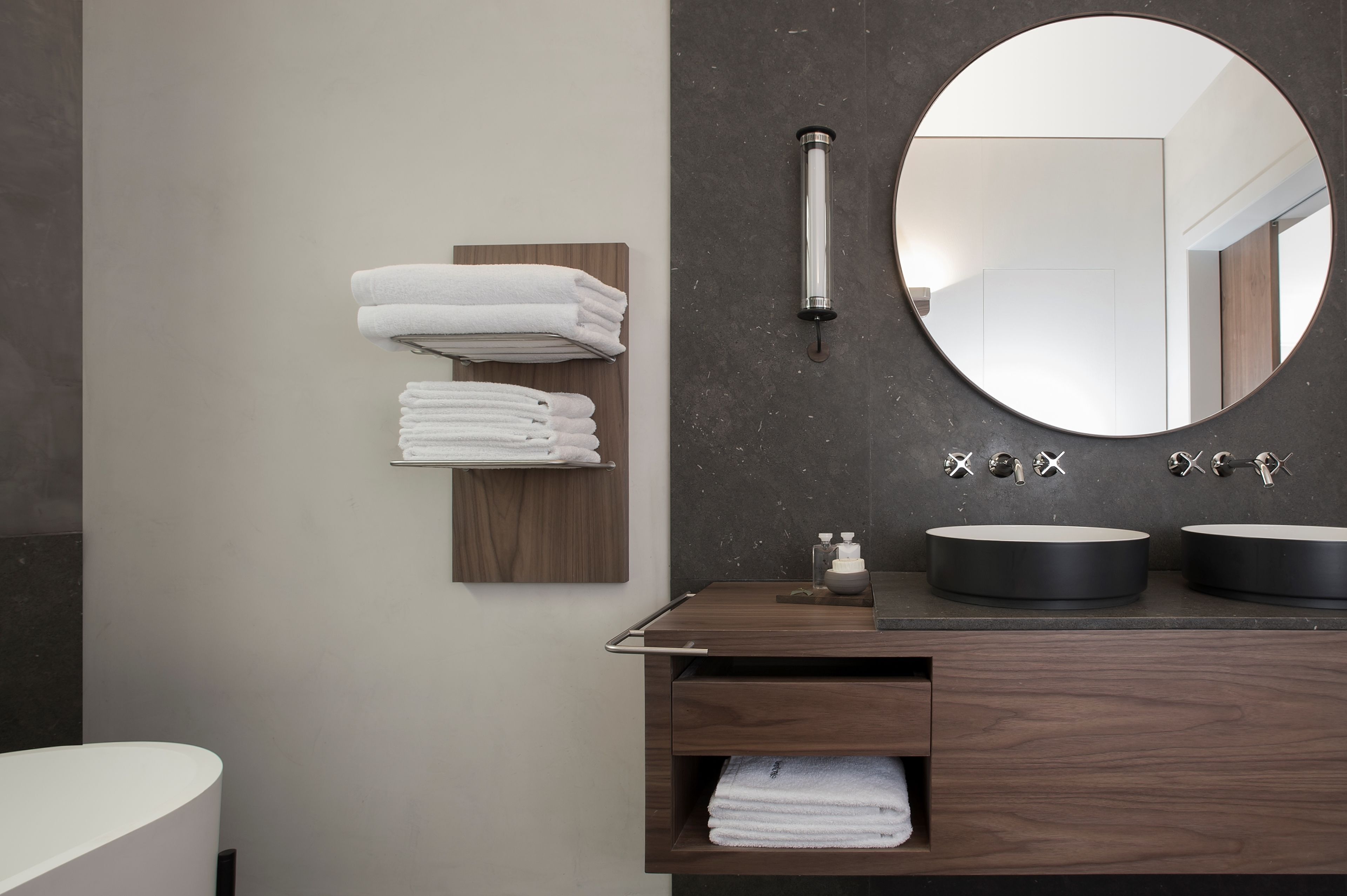 Baño | Artículos de higiene personal de diseño, secador de pelo y albornoces