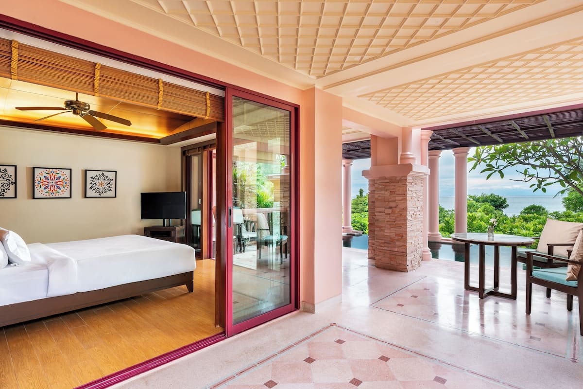 Premier Suite, 1 King Bed, Private Pool
