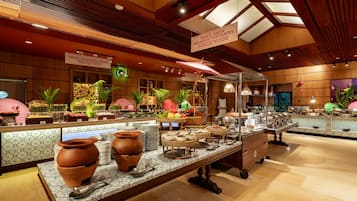 Daily buffet breakfast for a fee