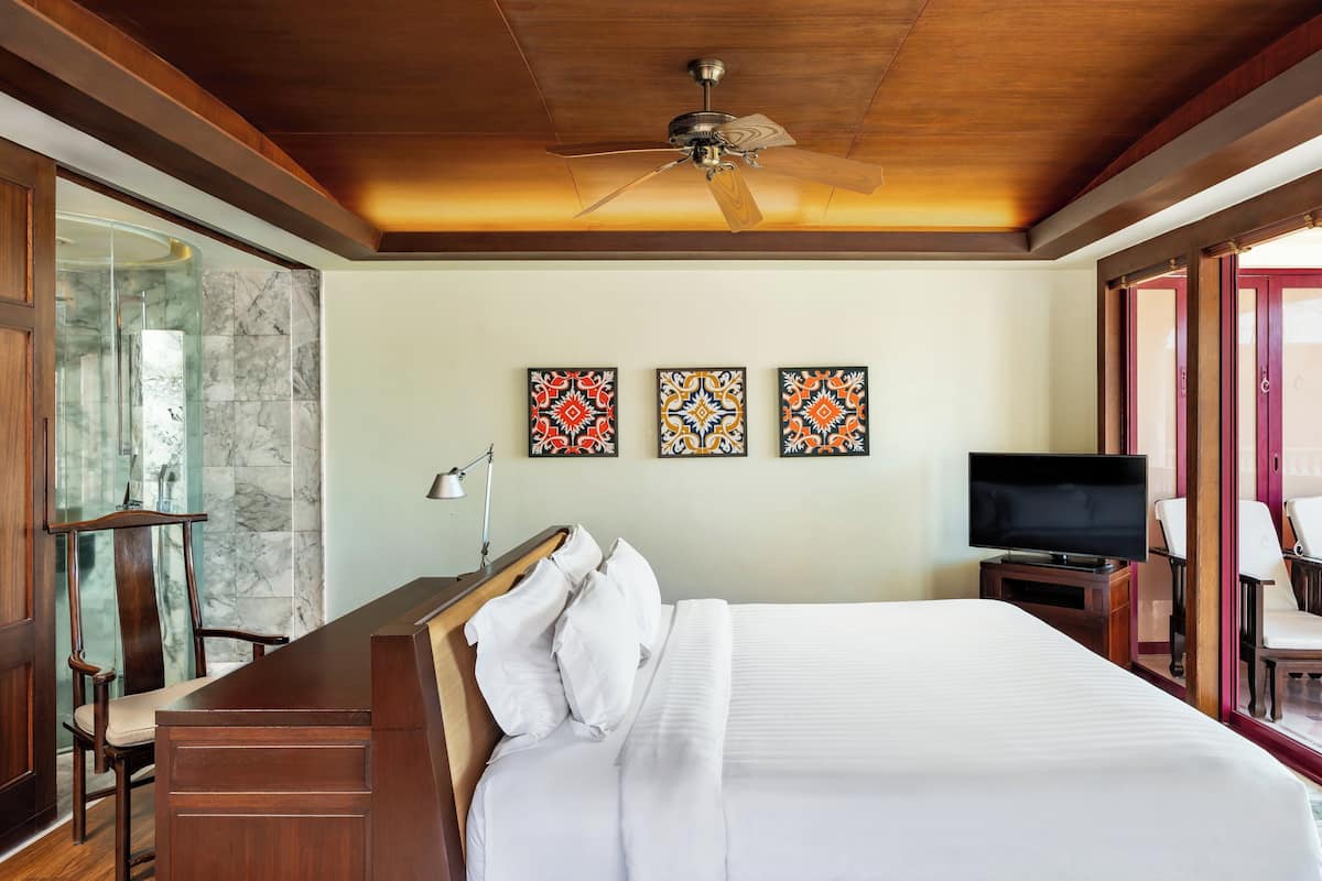 Phòng Premier, 1 giường cỡ king (Spa) | Minibar, két bảo mật tại phòng, bàn 