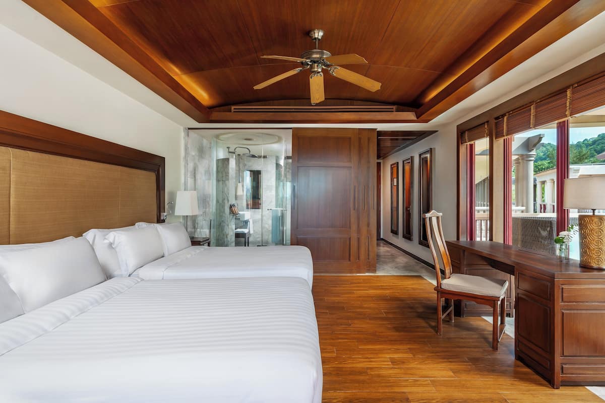 Phòng Premier, 2 giường đôi (Spa) | Minibar, két bảo mật tại phòng, bàn 