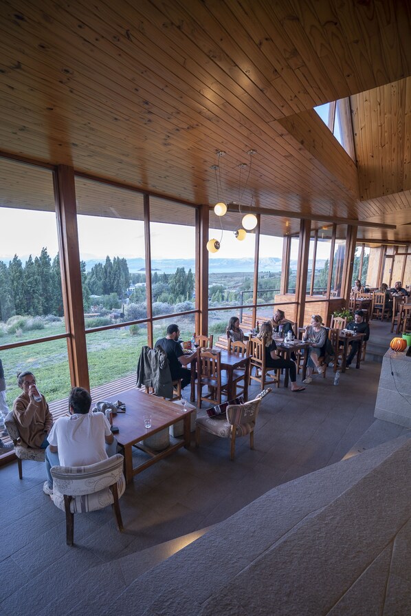 Coin salon dans le hall