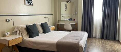 Standard Room, 1 Double Bed | Minibar, in-room safe, desk, soundproofing