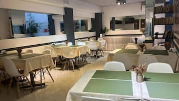 Daily buffet breakfast (USD 10 per person)