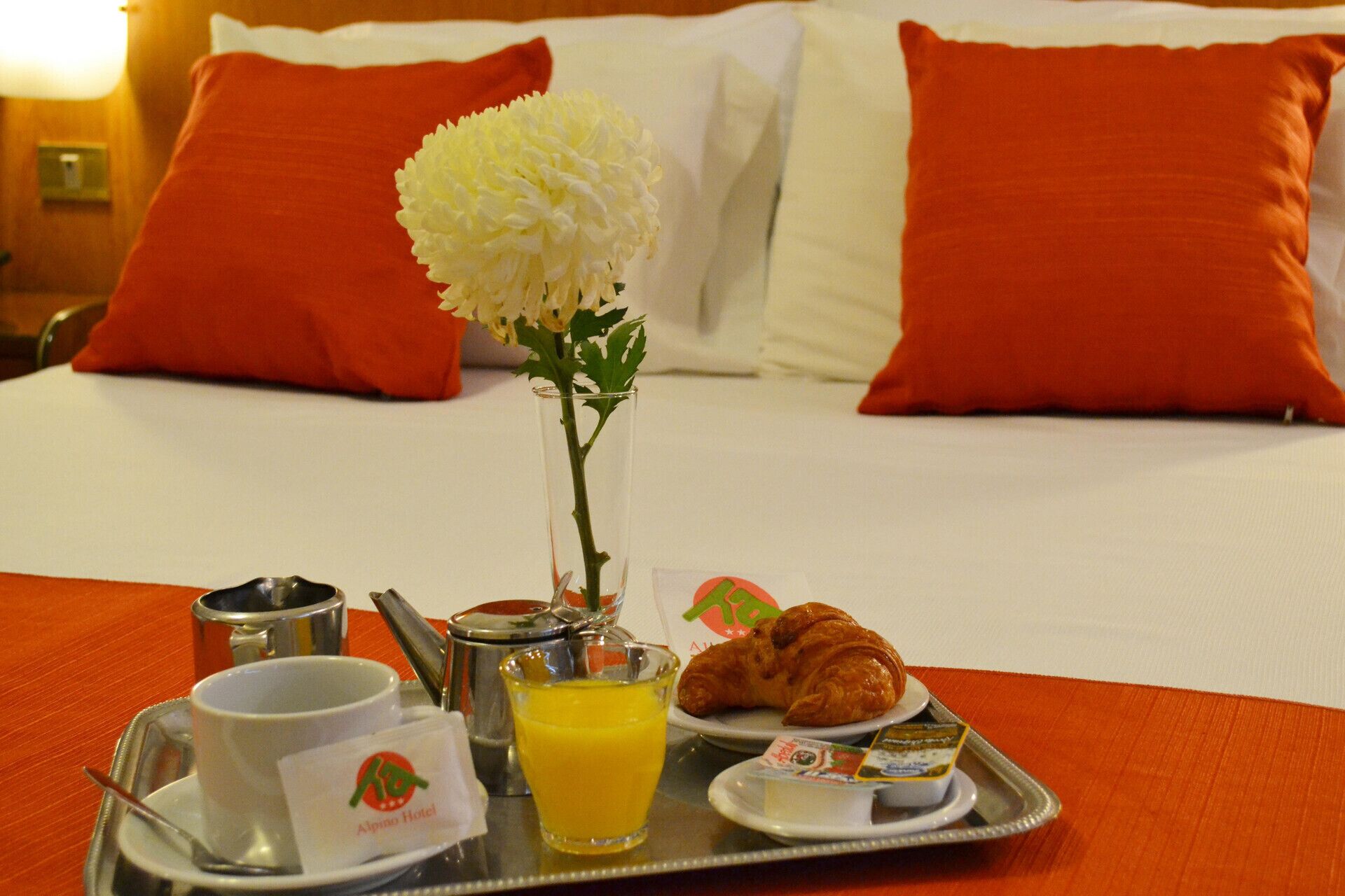 minibar, in-room safe, desk, soundproofing