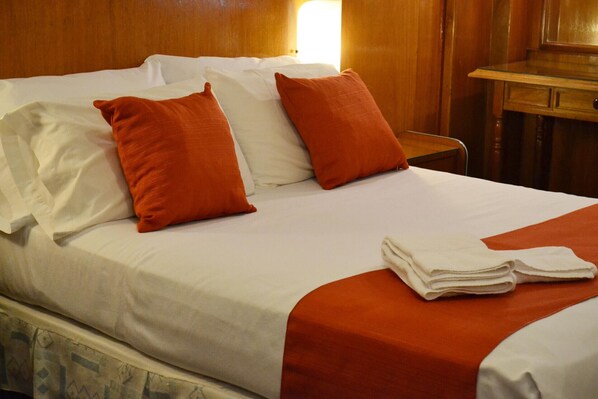 Minibar, in-room safe, desk, soundproofing