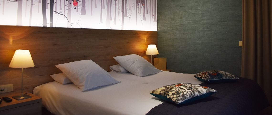 premium bedding, down duvets, minibar, in-room safe