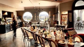 Breakfast, lunch, dinner served; sea views