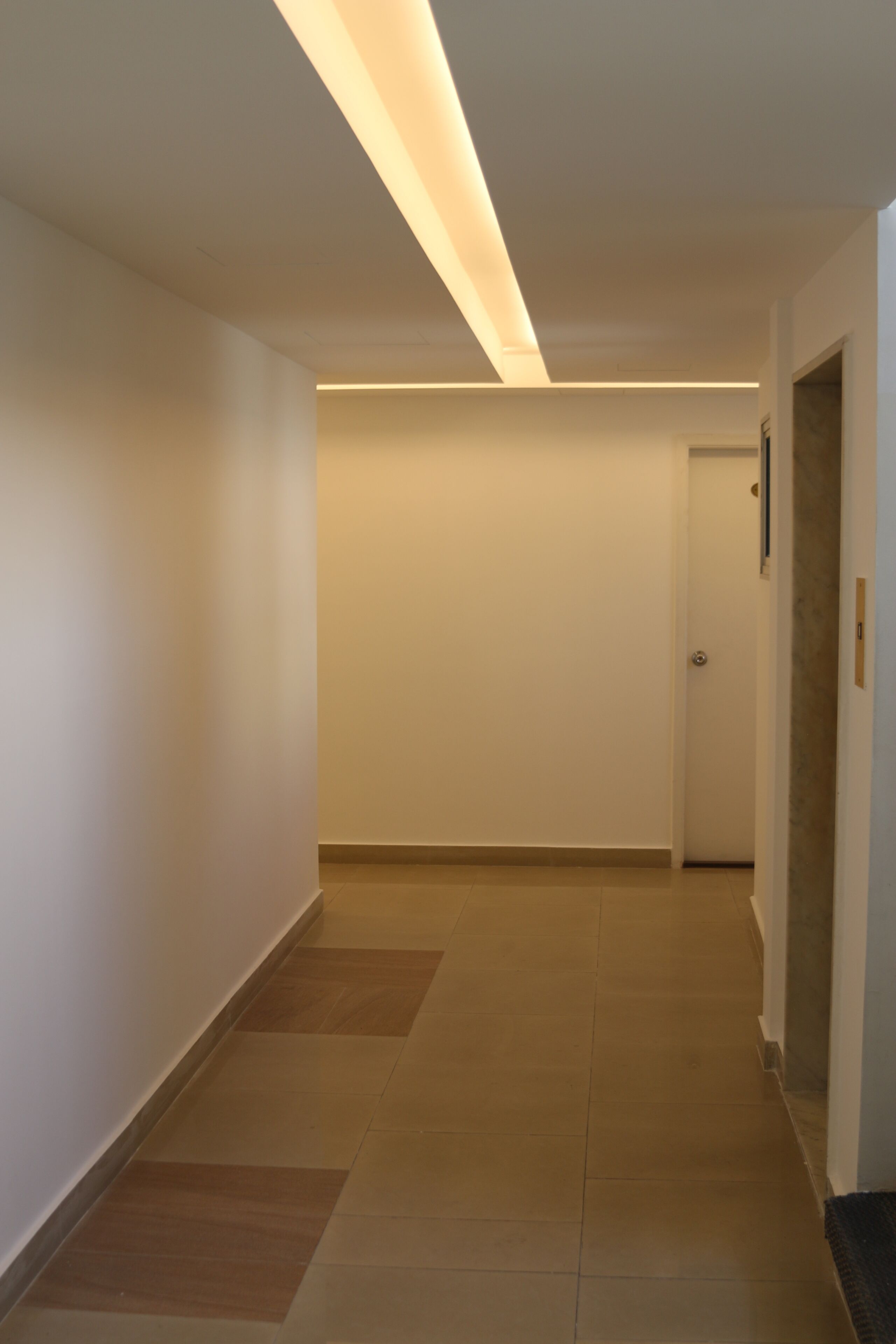 Photo - Le Marly Hotel