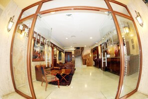 Property entrance - Le Marly Hotel Beirut (Beirut)