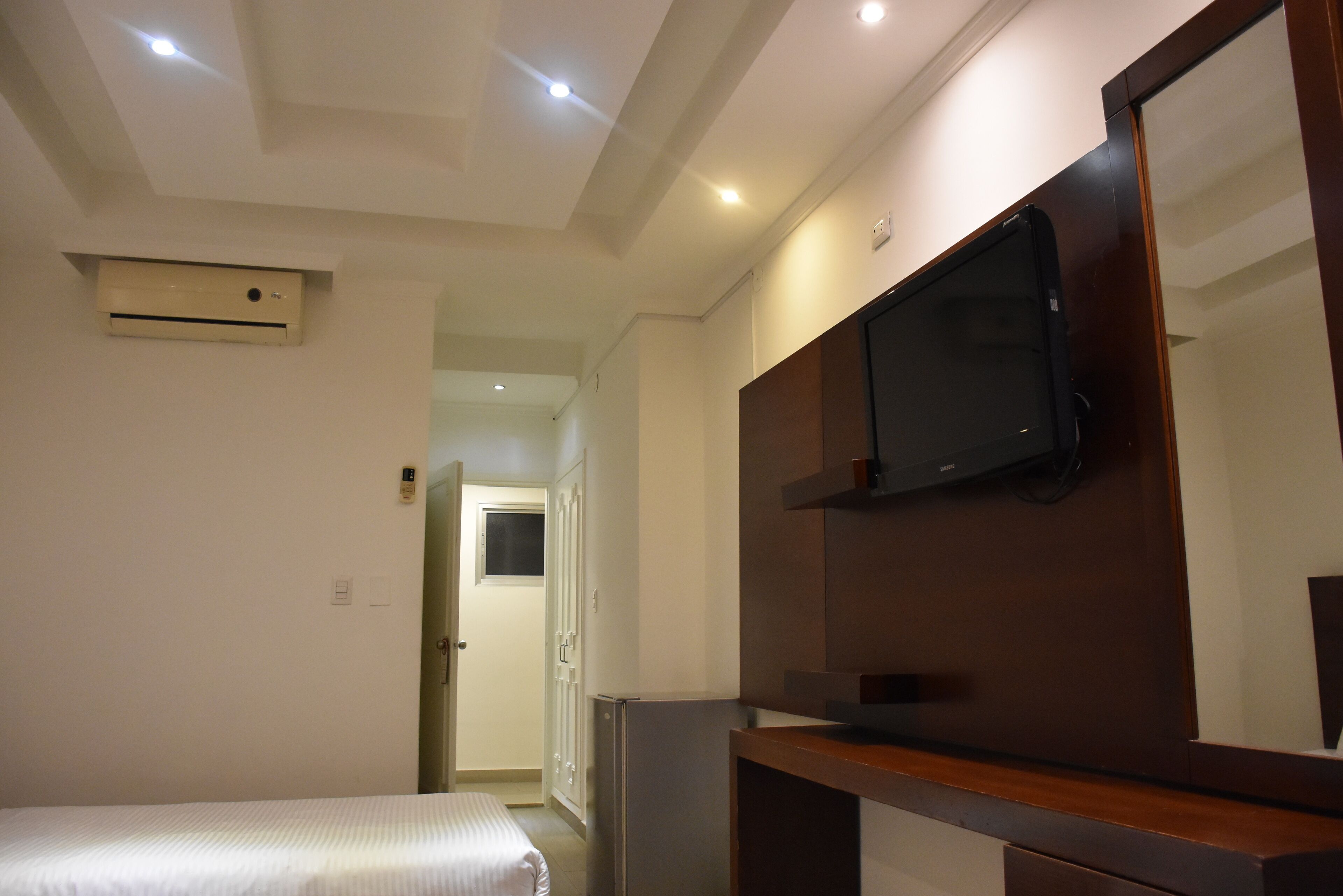 Photo - Le Marly Hotel