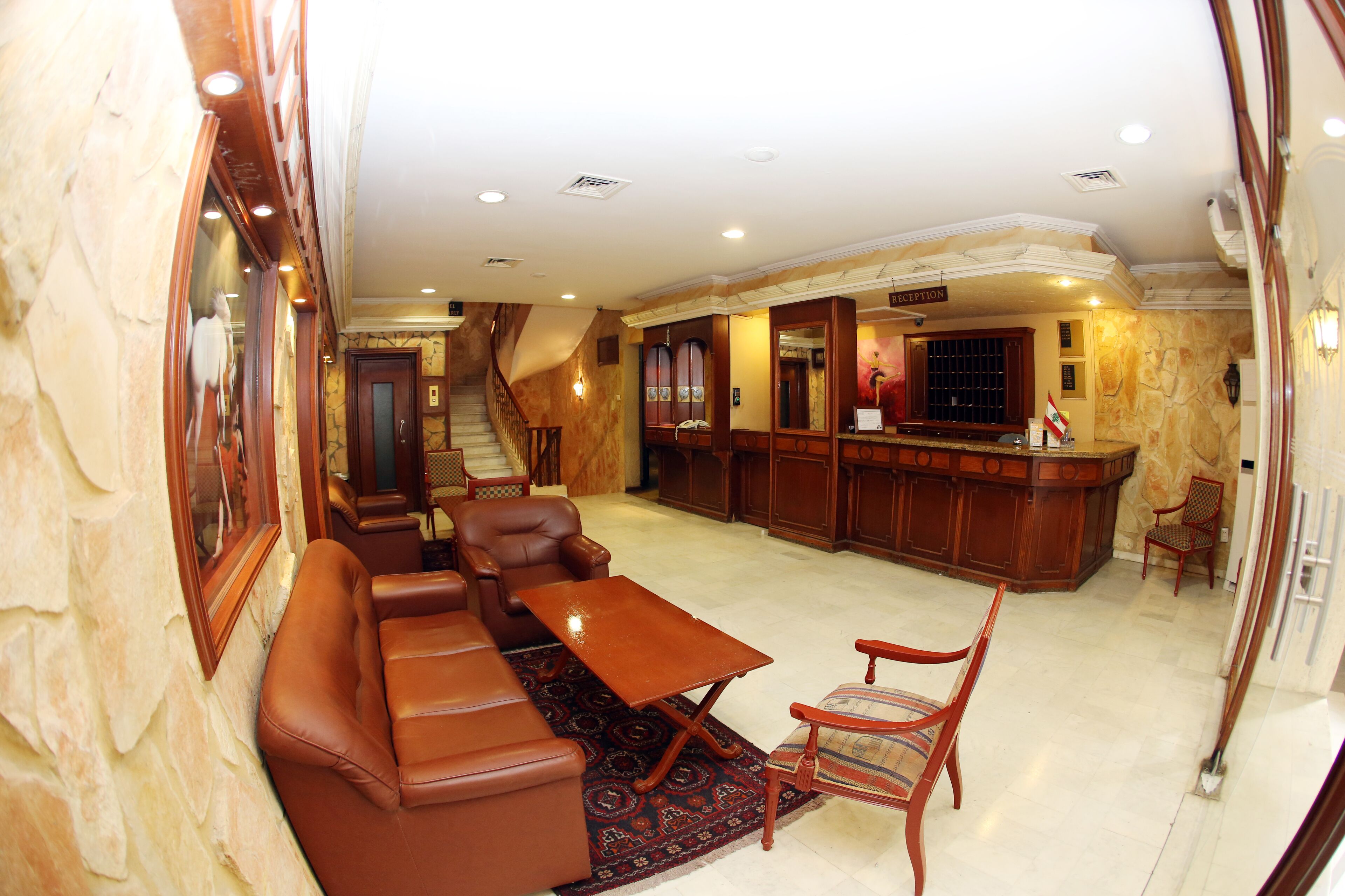 Photo - Le Marly Hotel