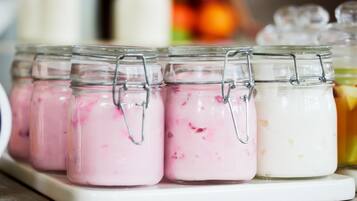 Petit déjeuner complet (230 ZAR par personne)