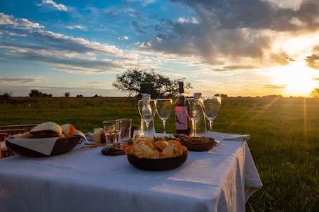 Alimentos y bebidas. Rincón del Socorro