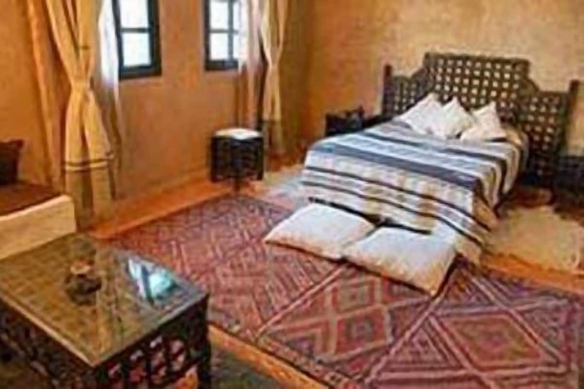 Standard Double Room, 1 Bedroom | In-room safe, desk, free cribs/infant beds, rollaway beds