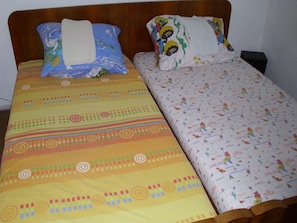 Quarto casal | Camas com colchões pillow-top, Wi-Fi (sobretaxa)