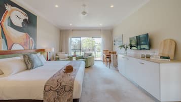 Phòng (Vineyard) | Bộ đồ giường cao cấp, nệm có lớp đệm bông, két bảo mật tại phòng